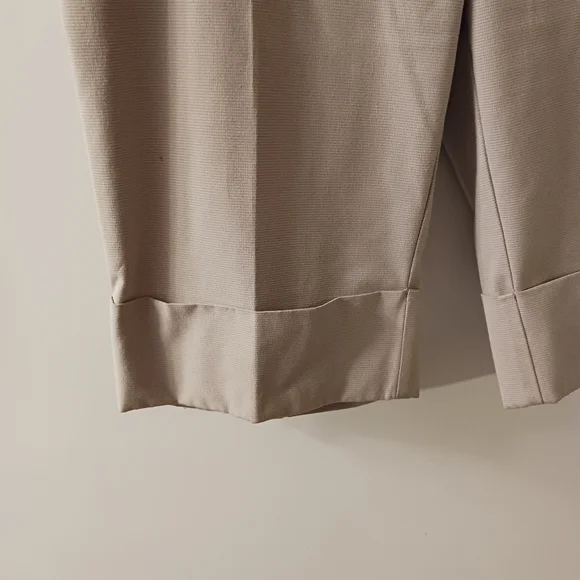 Gap Stretch Women's Professional Flat Front Bermuda Shorts Size 10 - Picture 2 of 6